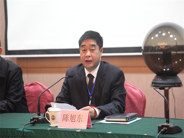 陈旭东书记主持联盟理事会第一次会议.jpg